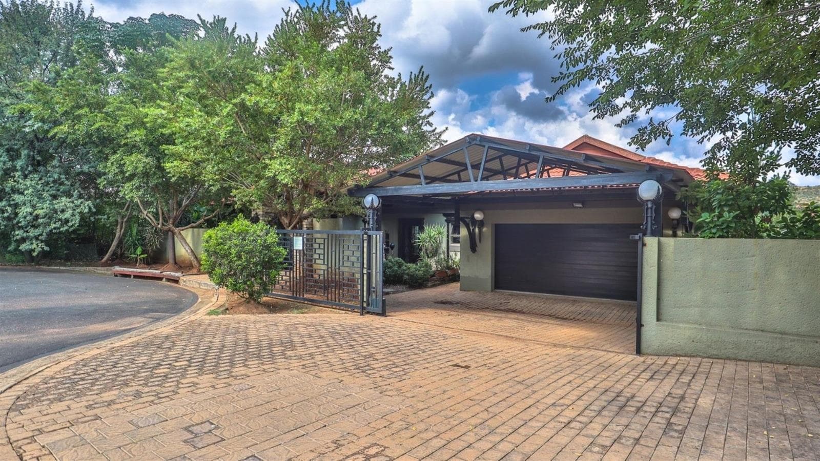 4 Bedroom House in Birdwood
