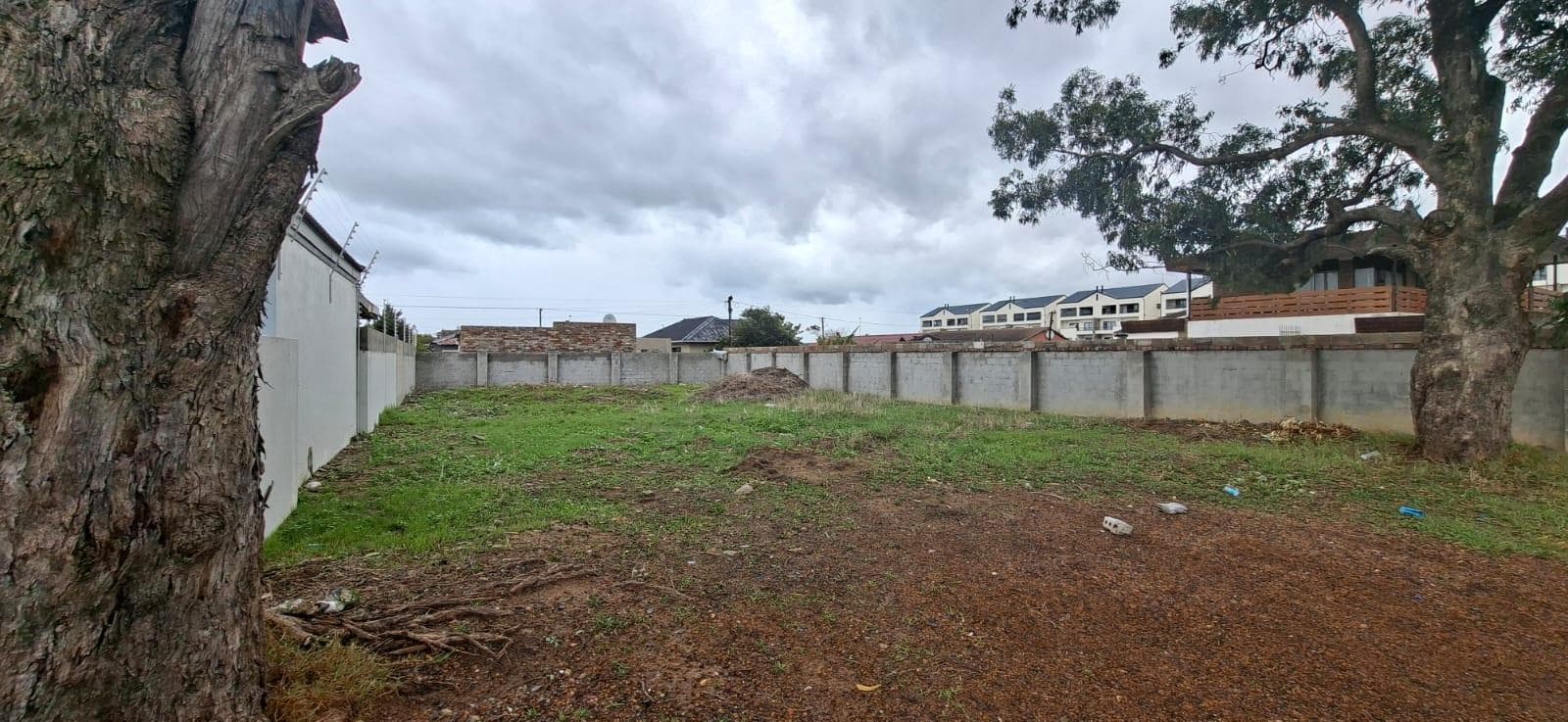 495 m² Land available in Firgrove