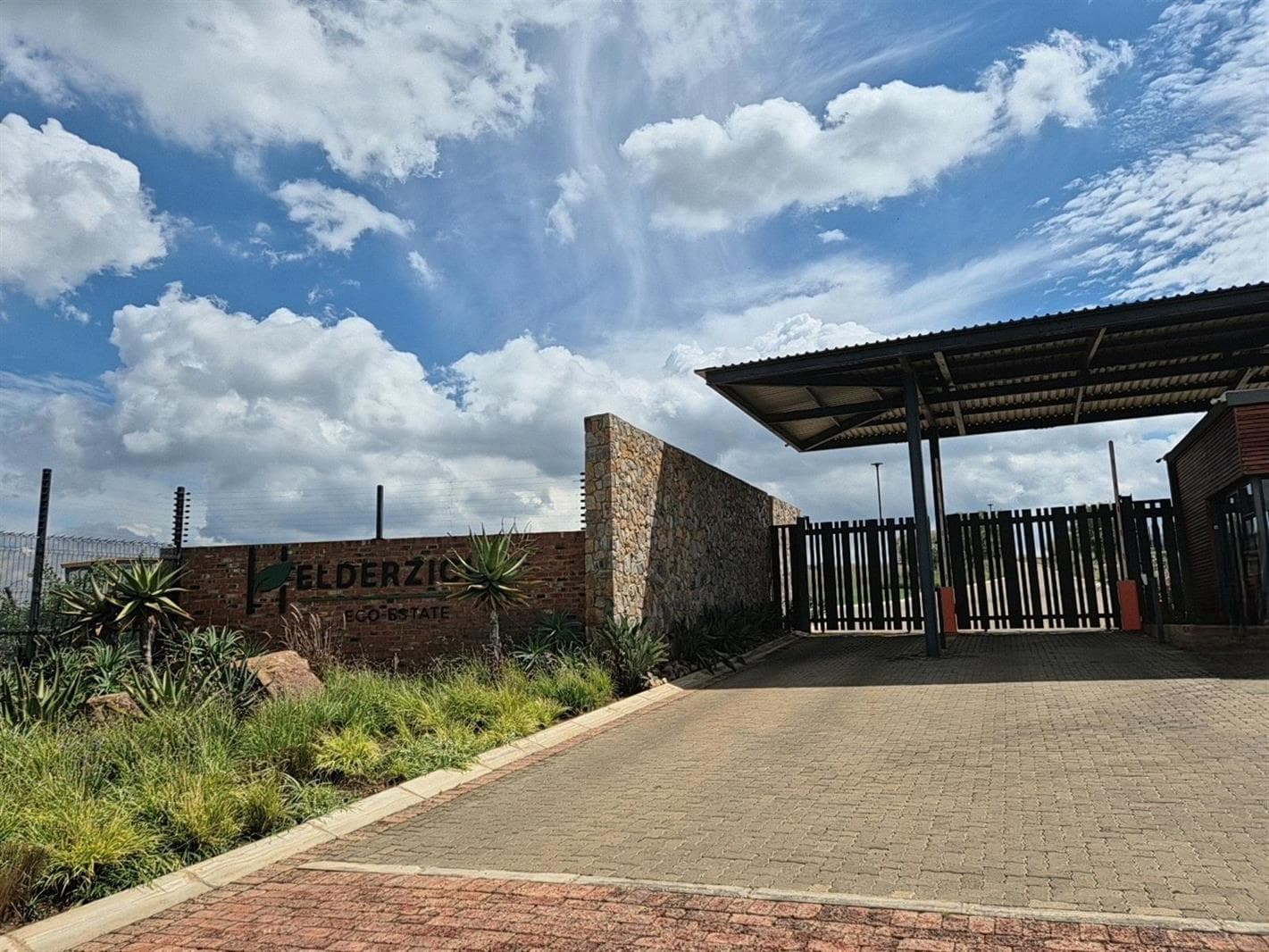 480 m² Land available in Potchefstroom Central