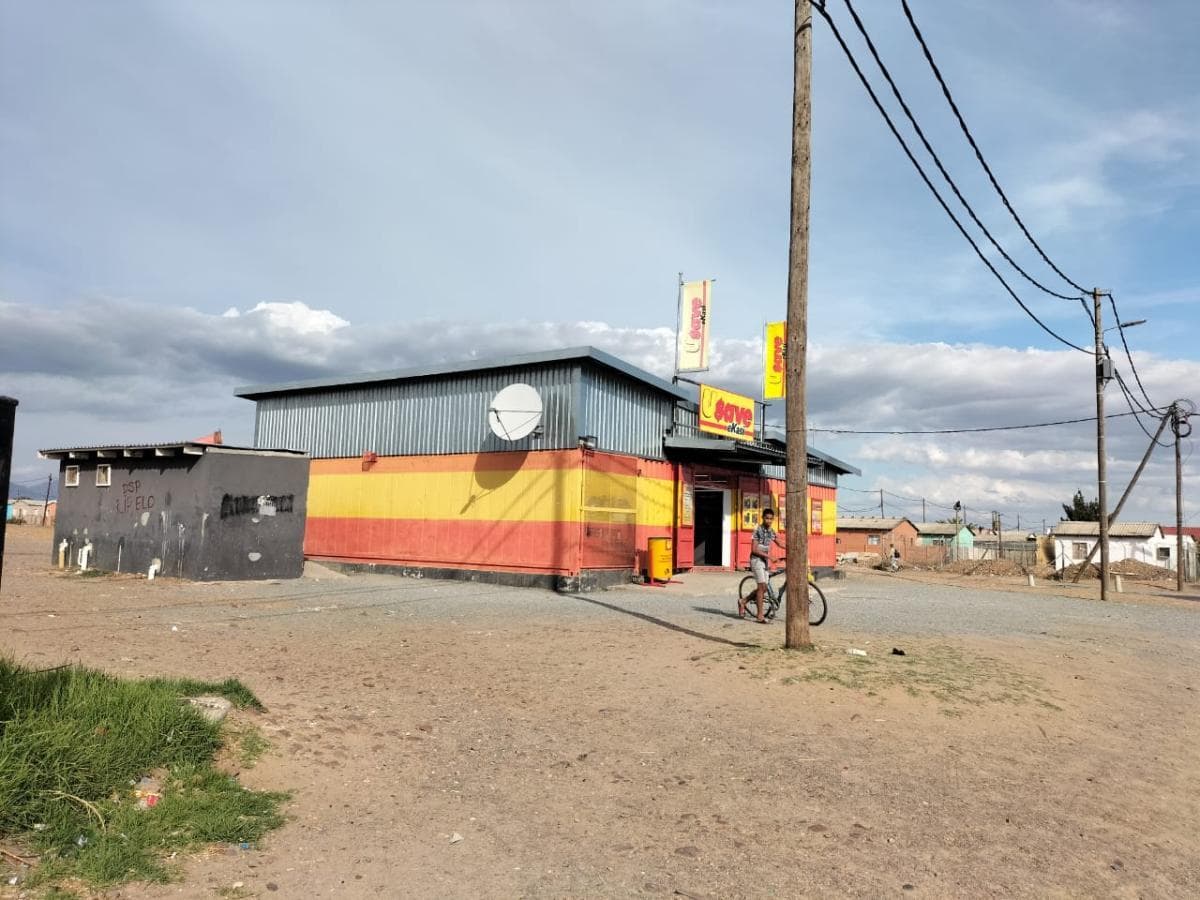 2 800 m² Land available in Avian Park