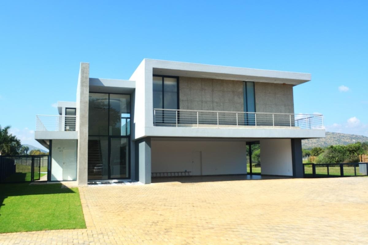 4 Bedroom House in The Islands Estate