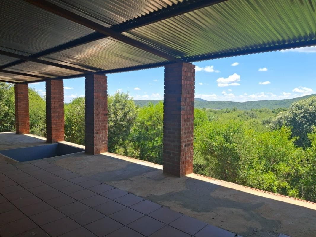 221 ha Land available in Zeerust