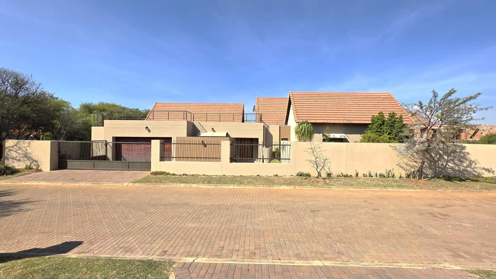 4 Bedroom House in Leloko