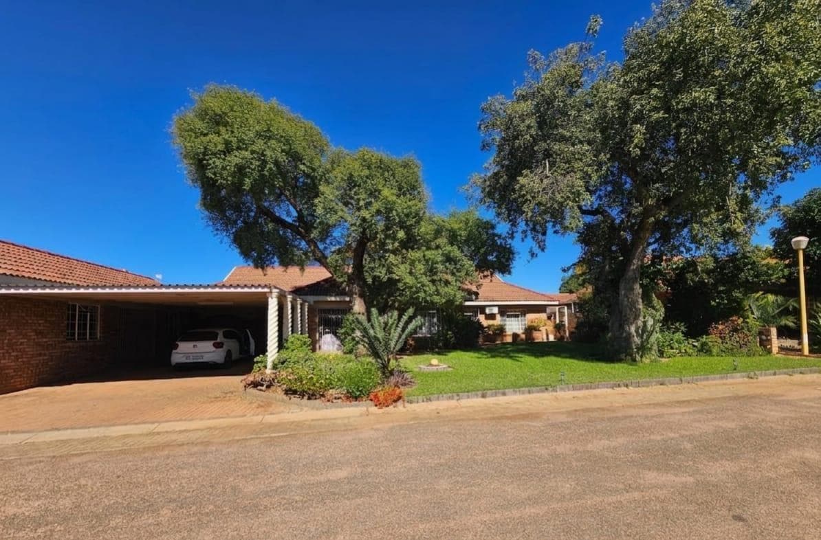 4 Bedroom House in Mookgophong (Naboomspruit)