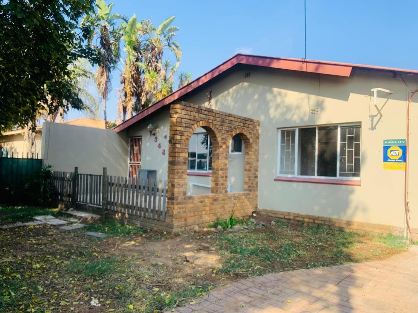 1 Bedroom Garden Cottage in Hermanstad