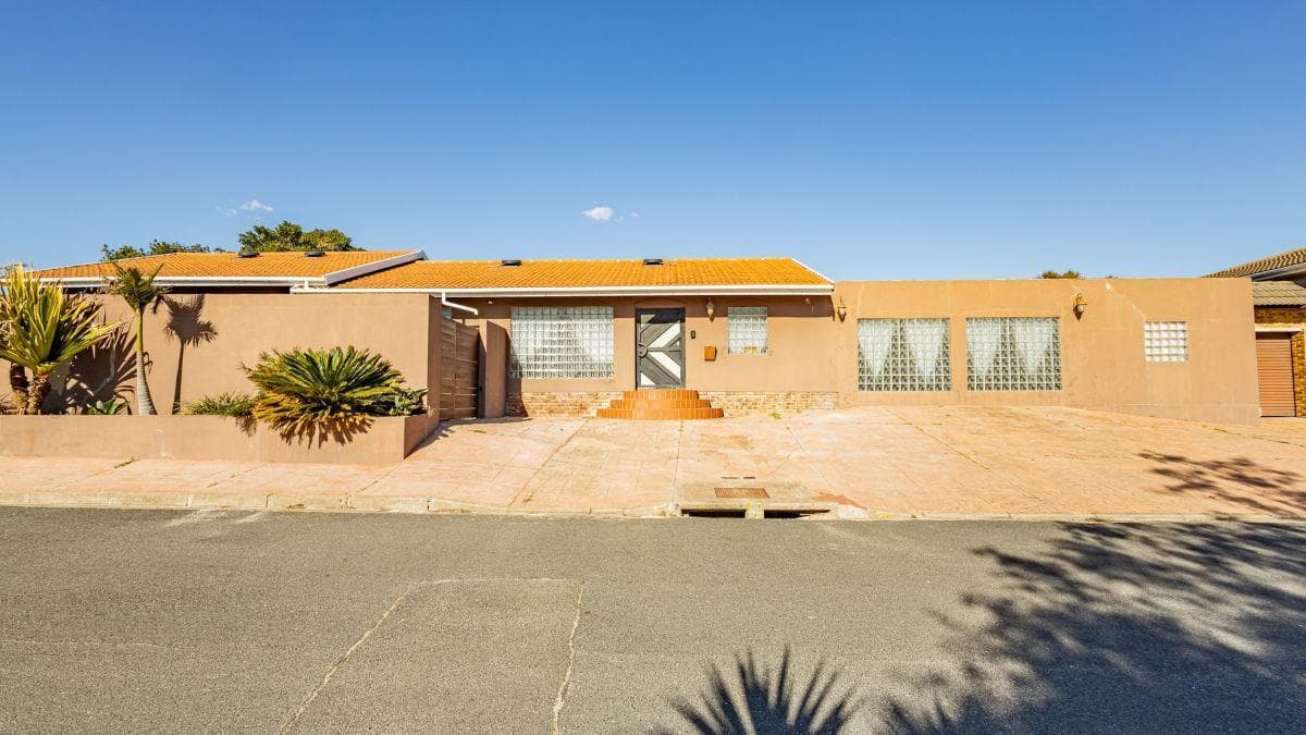 Property for sale in Protea Heights