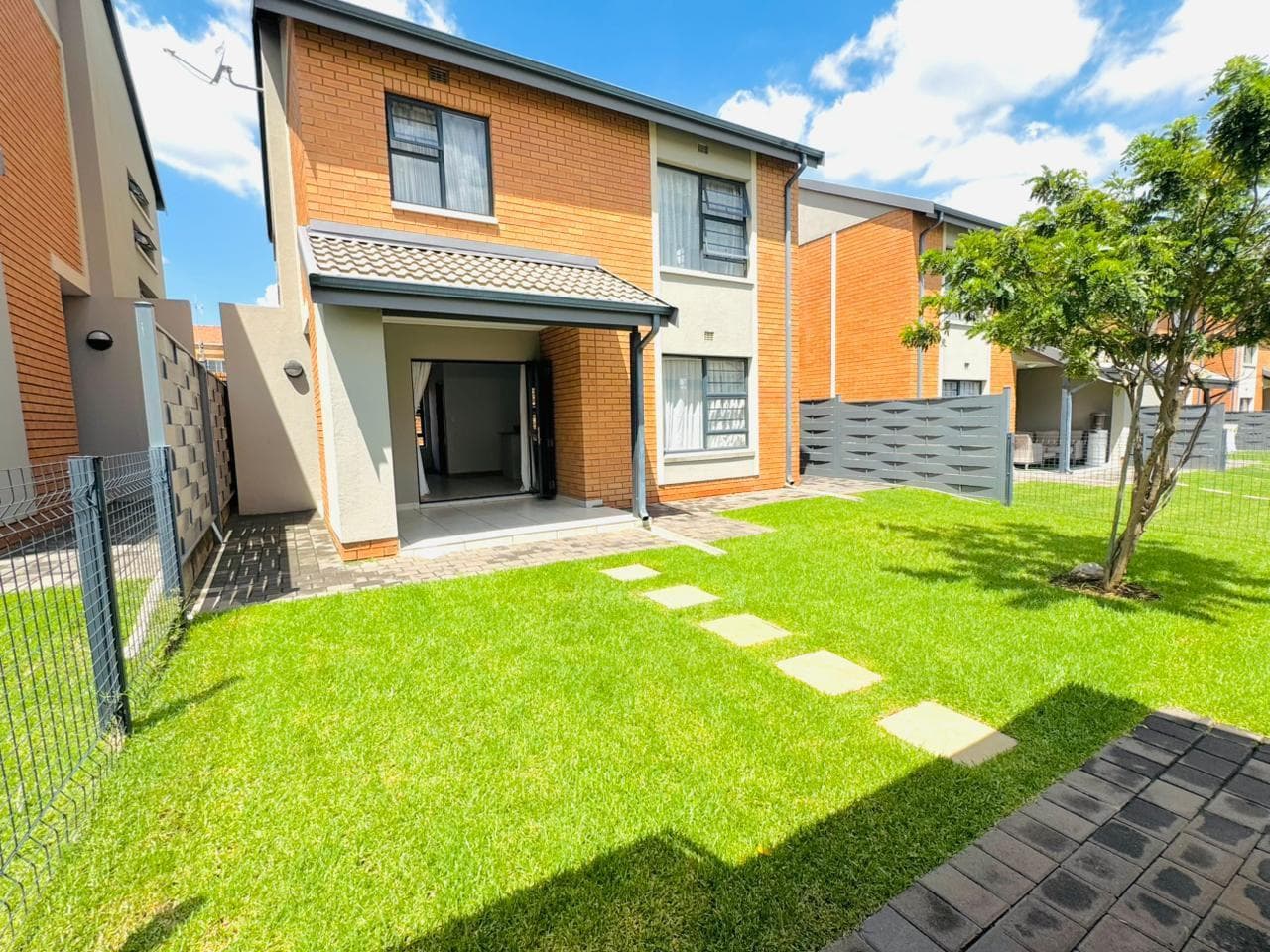 3 Bedroom Duplex in Roodeplaat