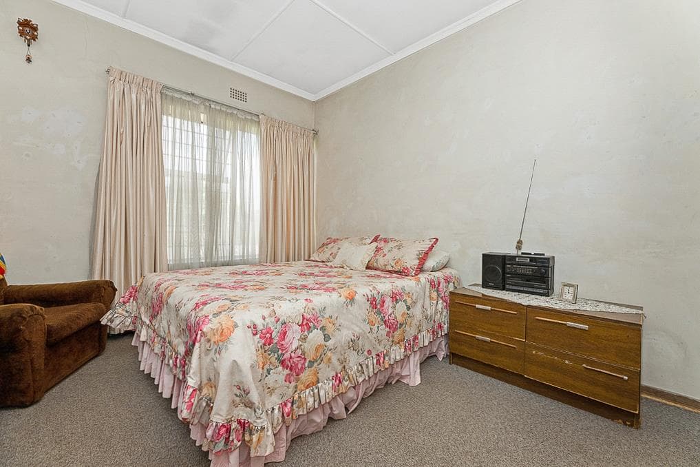 1 Bedroom House in Ferndale