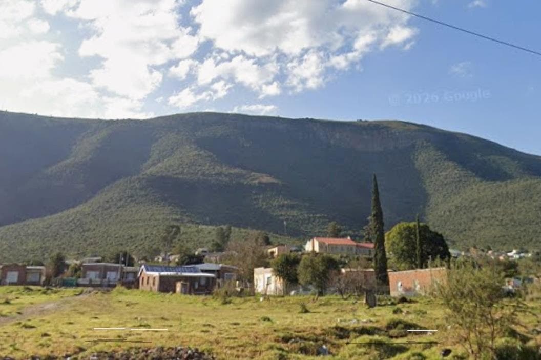 856 m² Land available in Somerset East