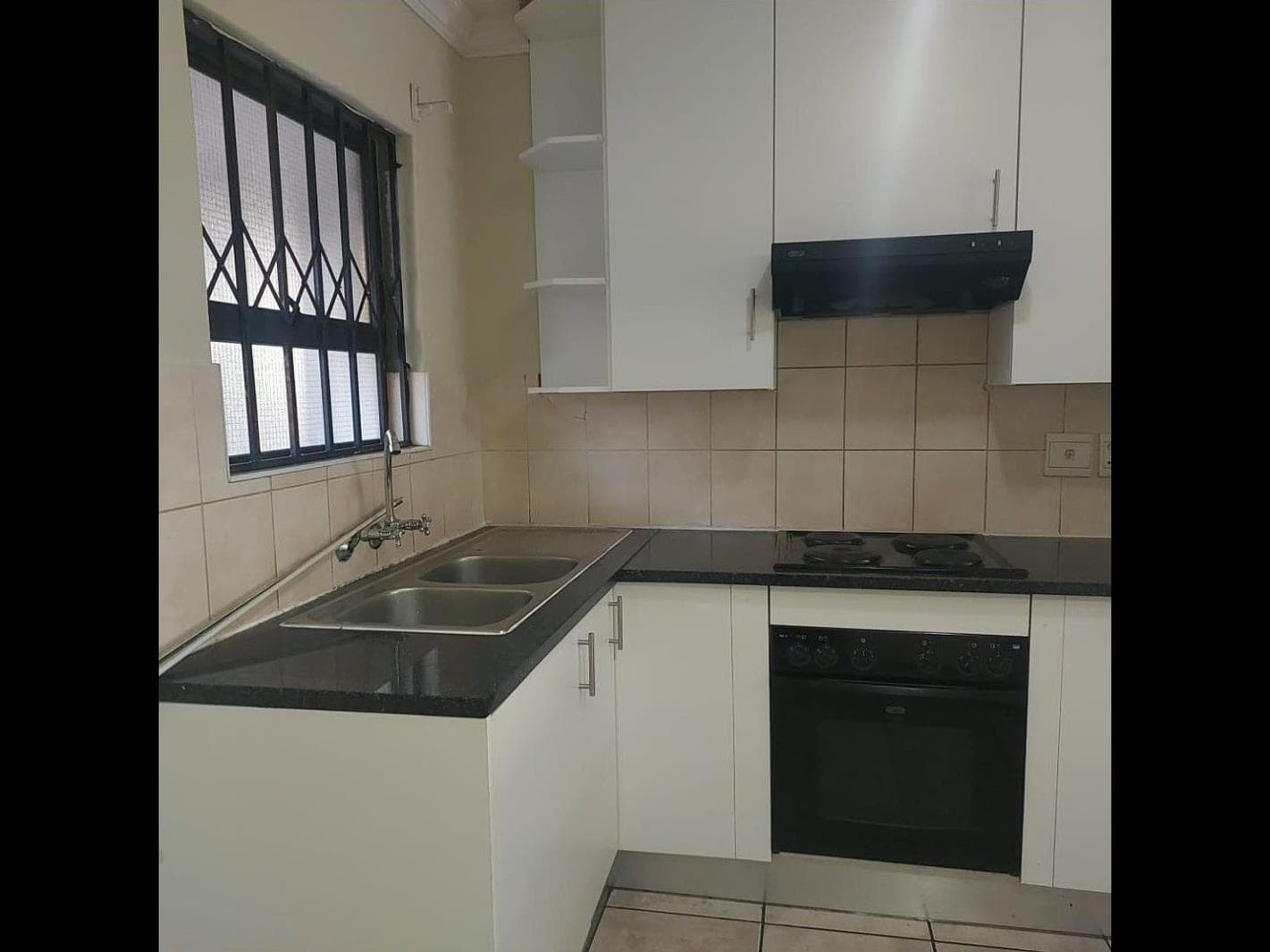 2 Bedroom Apartment in Halfway House