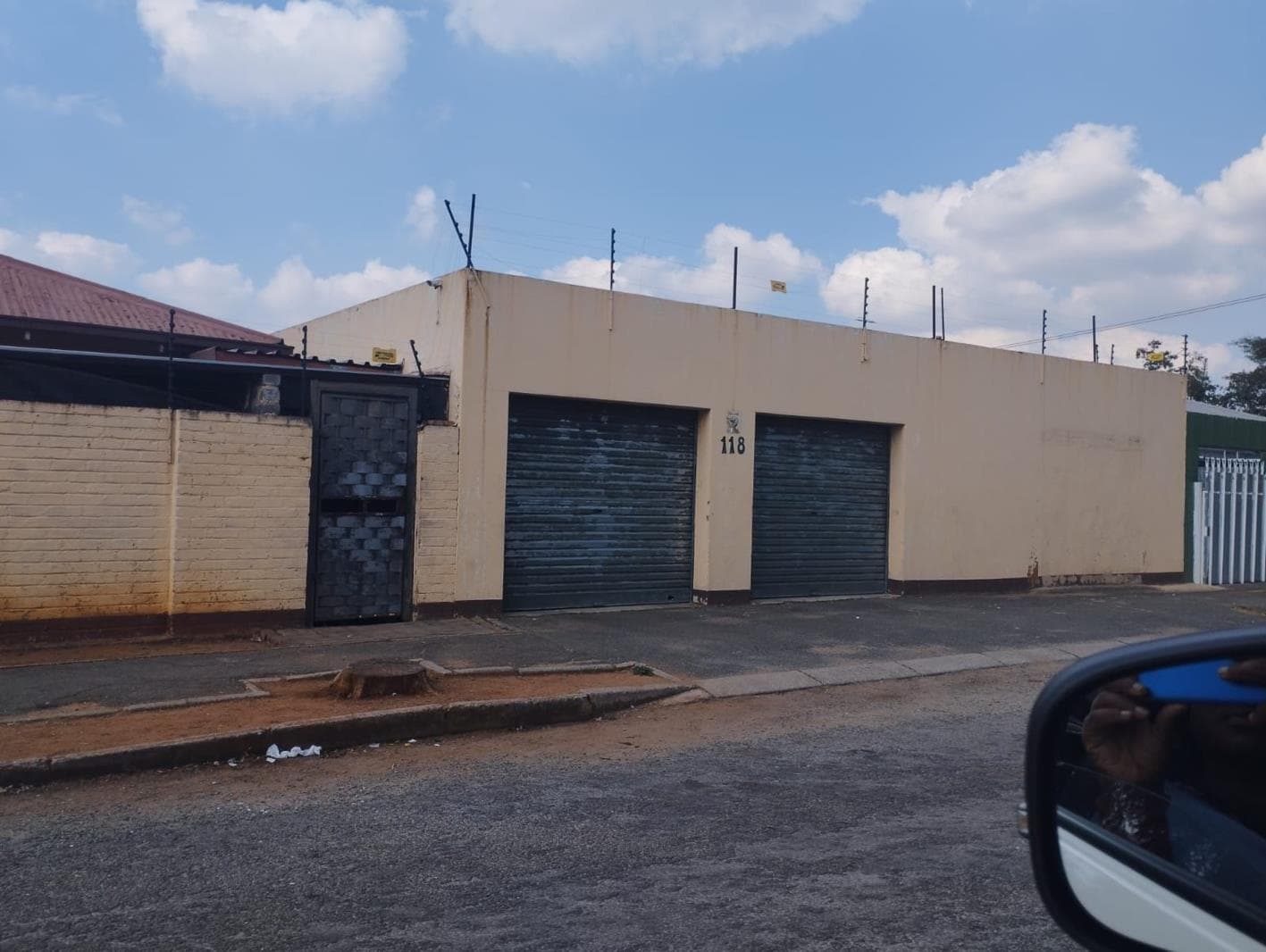 9 Bedroom House in Newlands