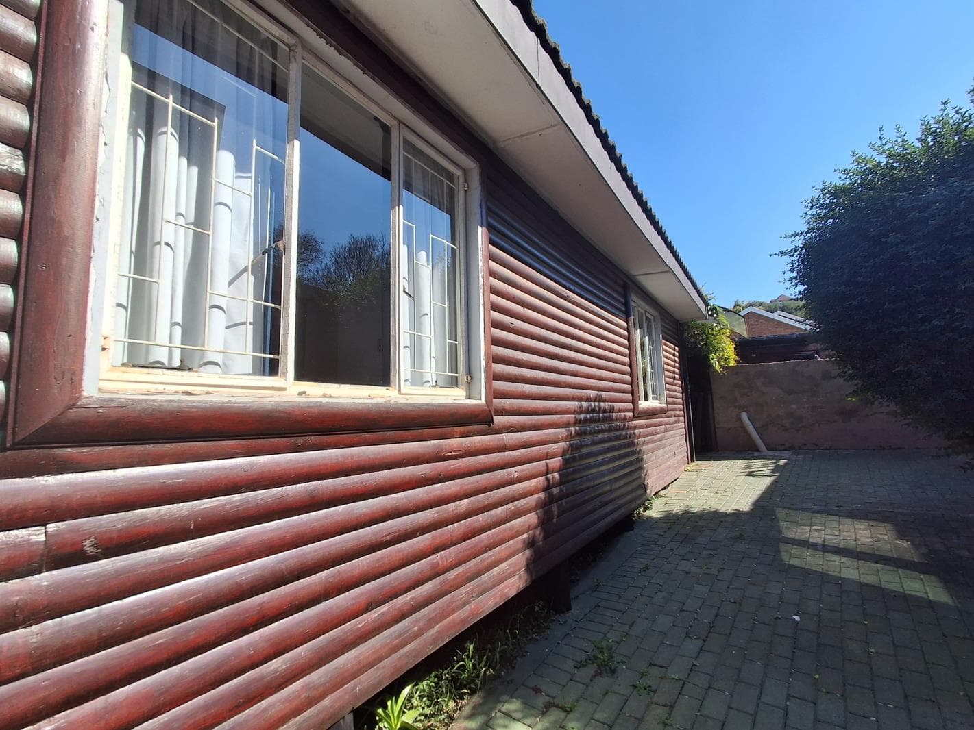 2 Bedroom Garden Cottage in Greymont