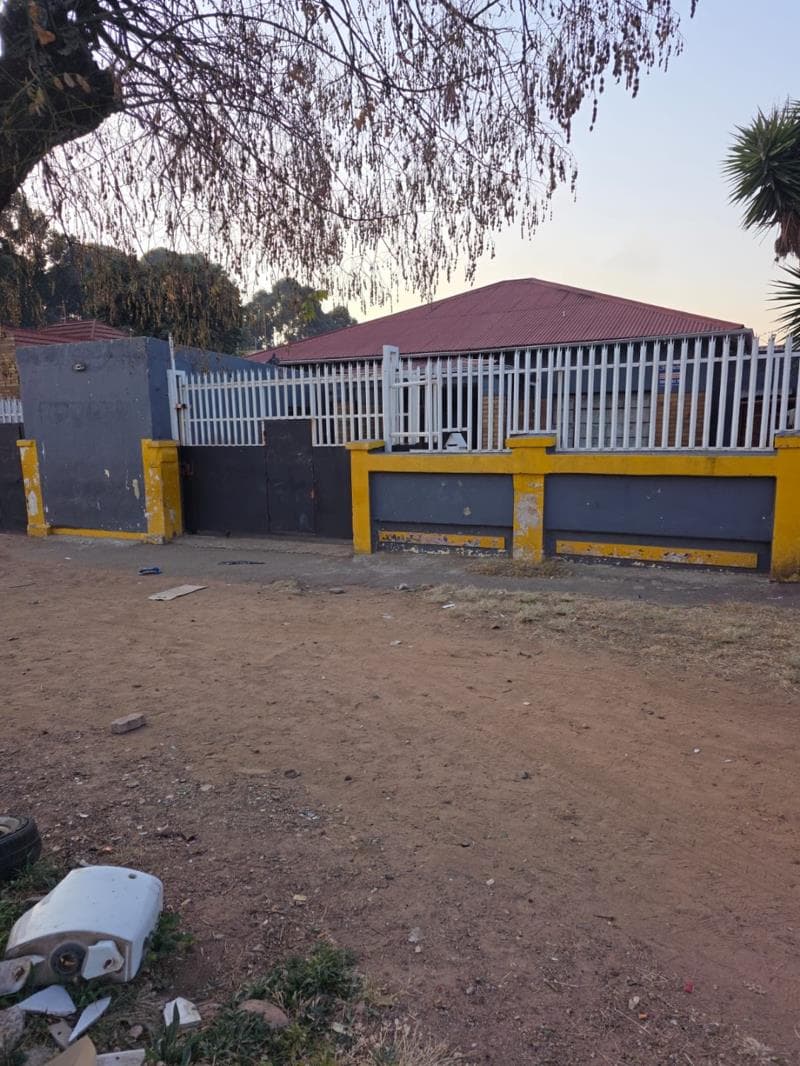14 Bedroom House in Turffontein