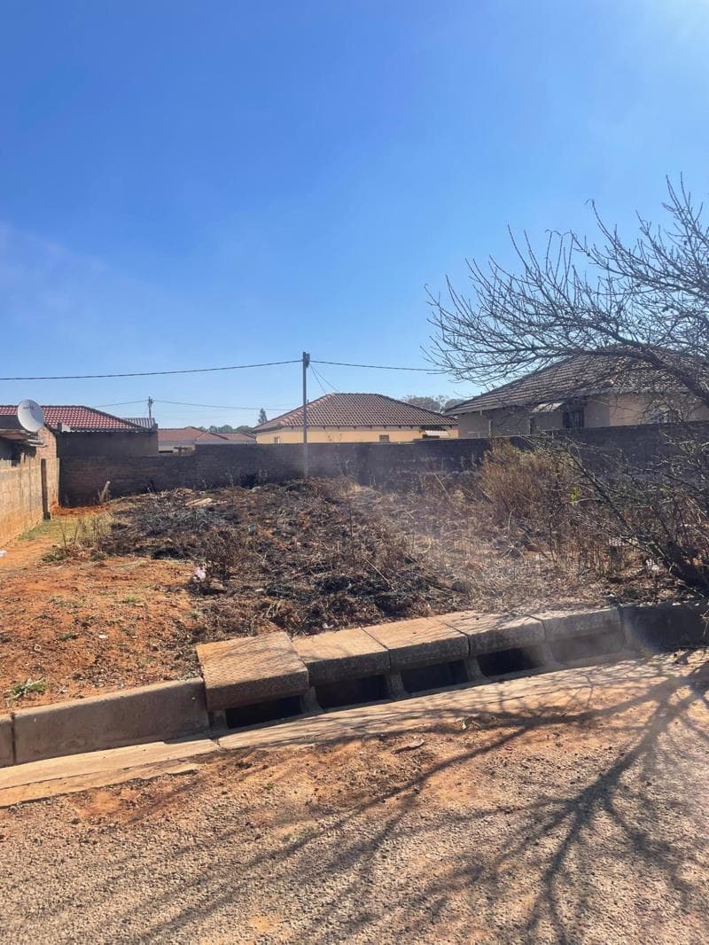 300 m² Land available in Randfontein Central