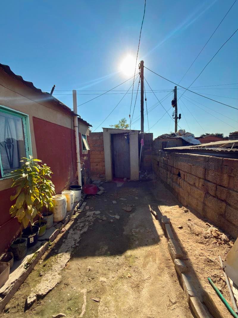 9 Bedroom House in Diepsloot