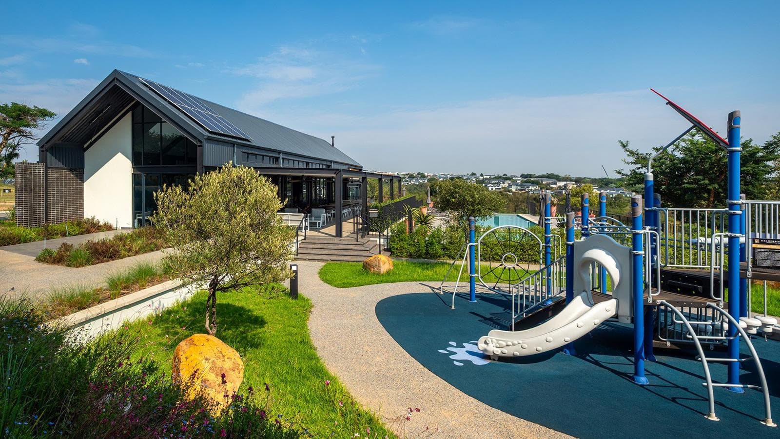 656 m² Land available in Fourways