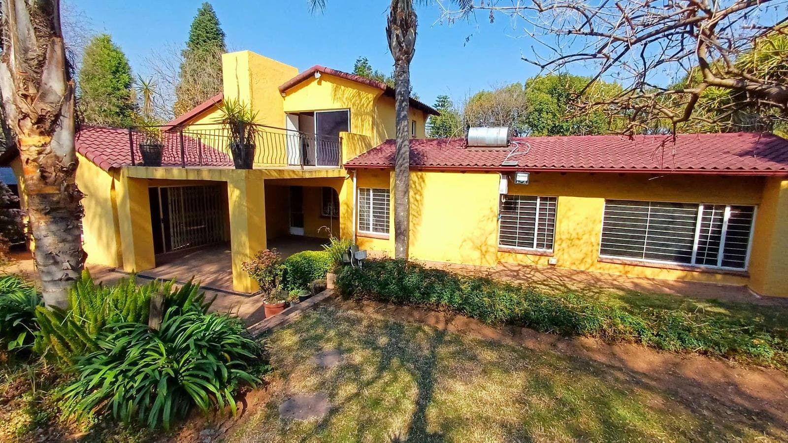 4 Bedroom House in Weltevreden Park