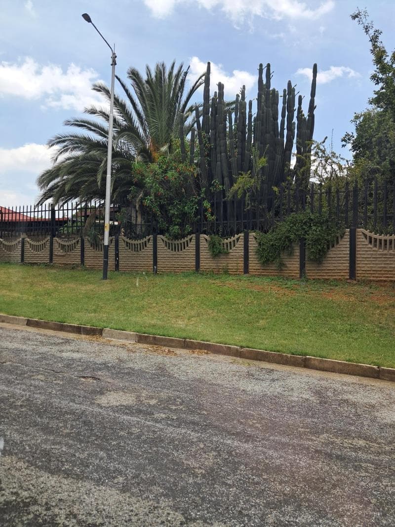 3 Bedroom House in Florentia