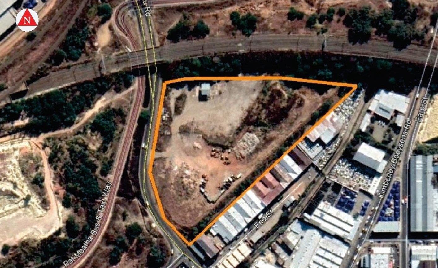 4 m² Land available in Ophirton