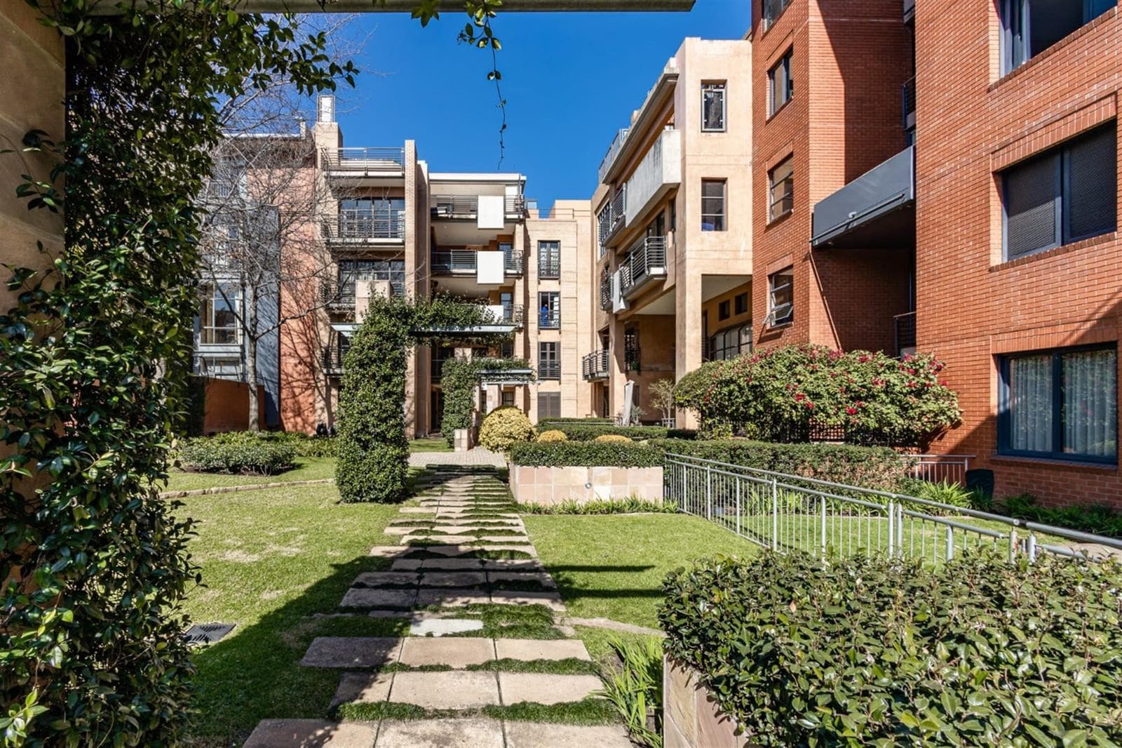3 Bedroom Apartment in Melrose Arch