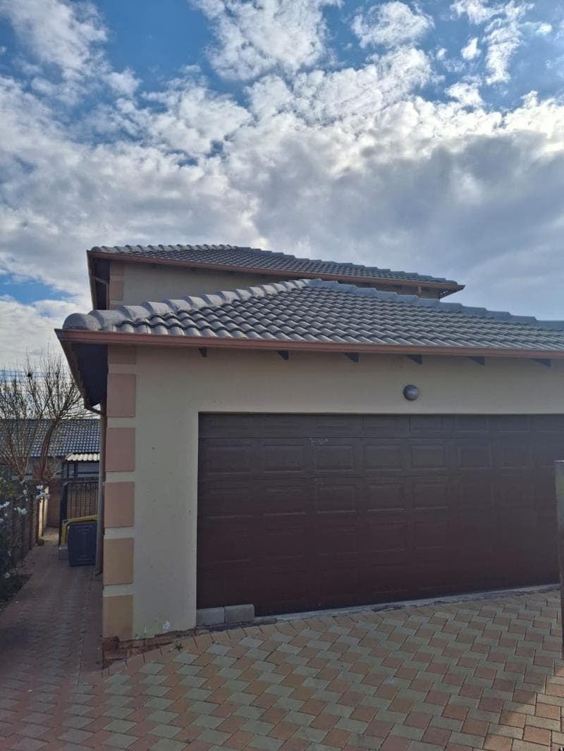 3 Bedroom Duplex in Blue Hills