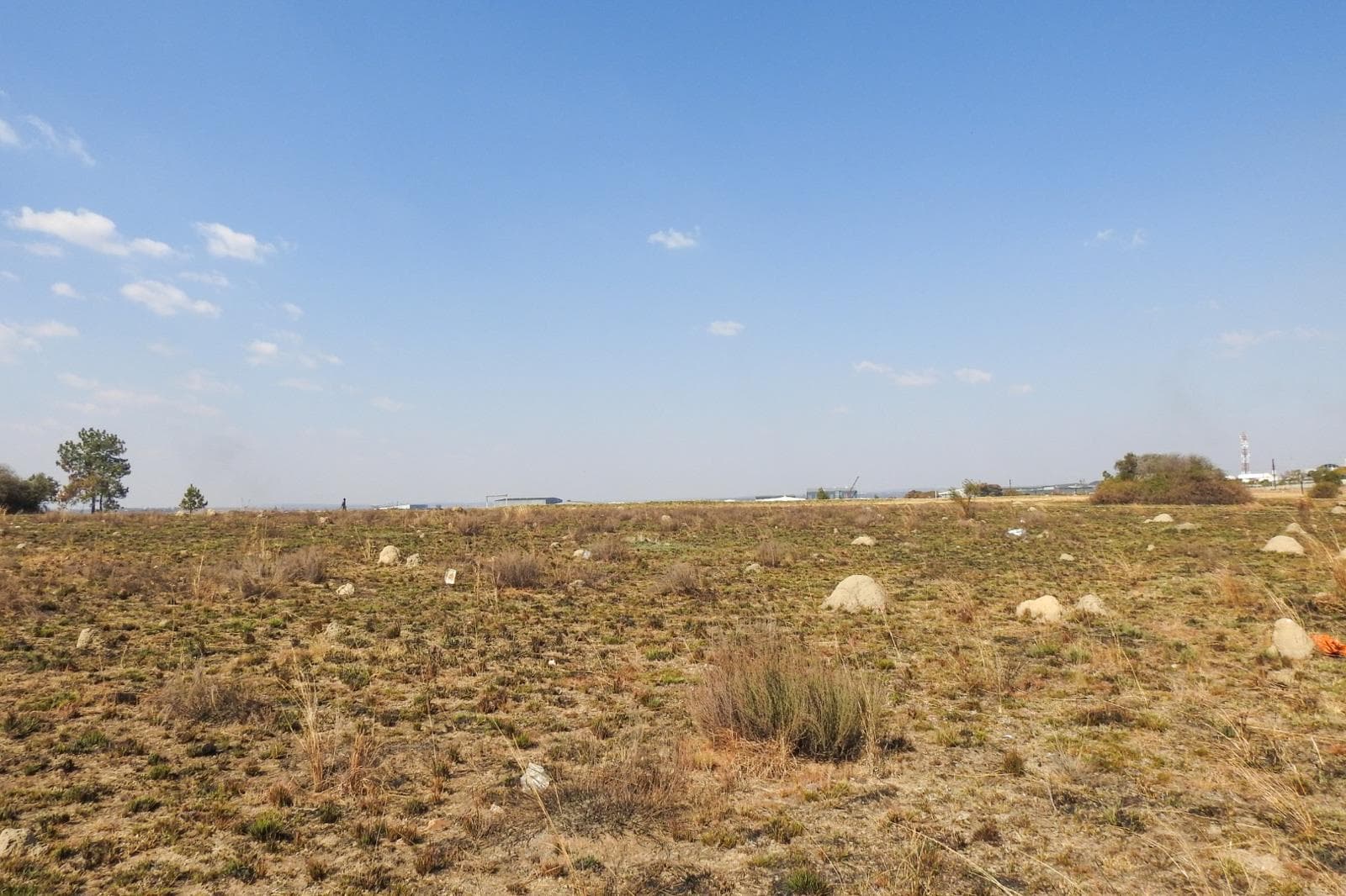 8.6 ha Land available in Lanseria