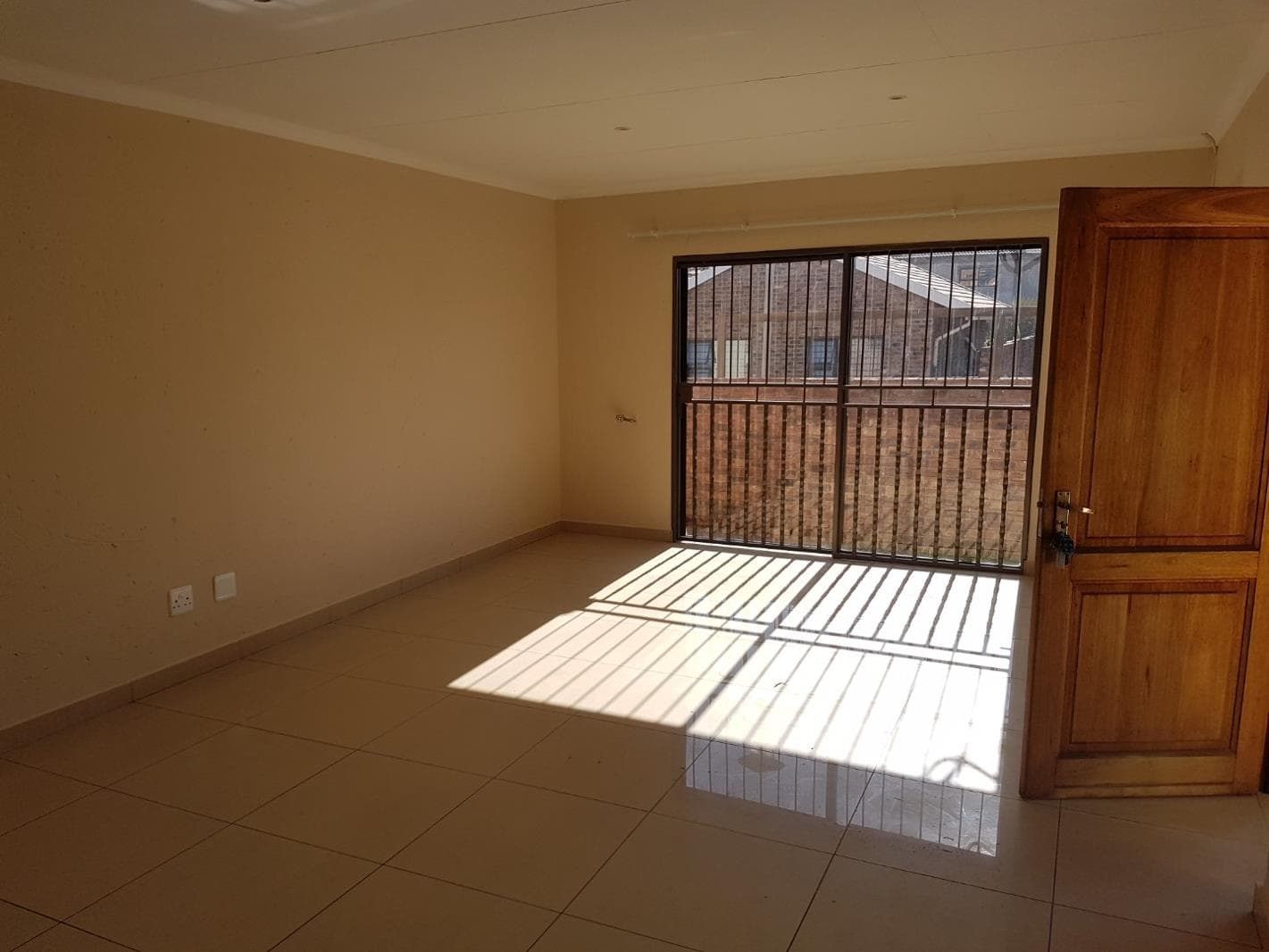 3 Bedroom Townhouse in Pomona