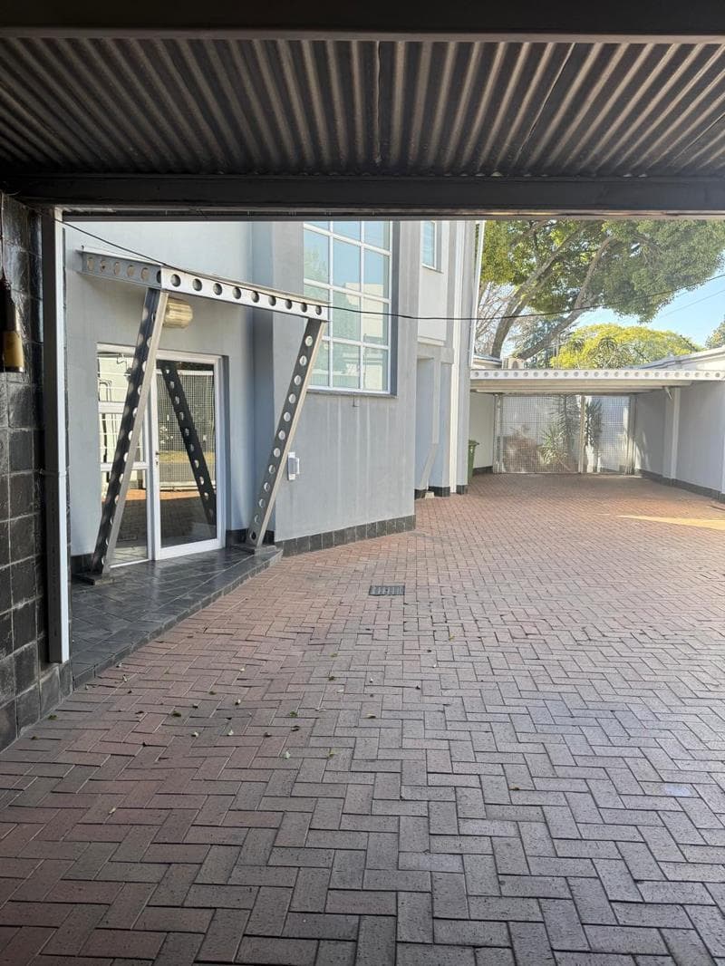 5 Bedroom House in Norwood