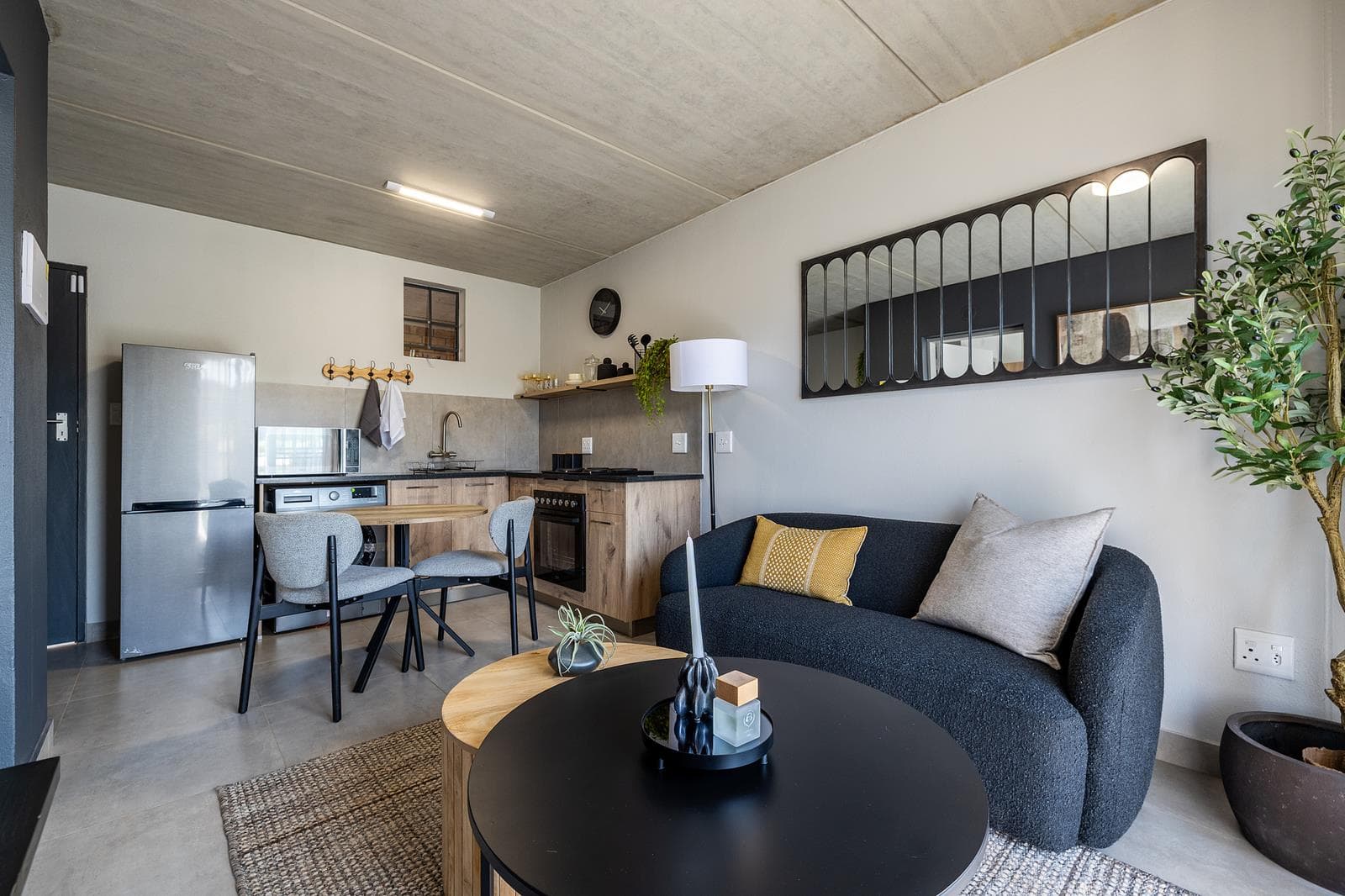1 Bedroom Apartment in Olifantsfontein