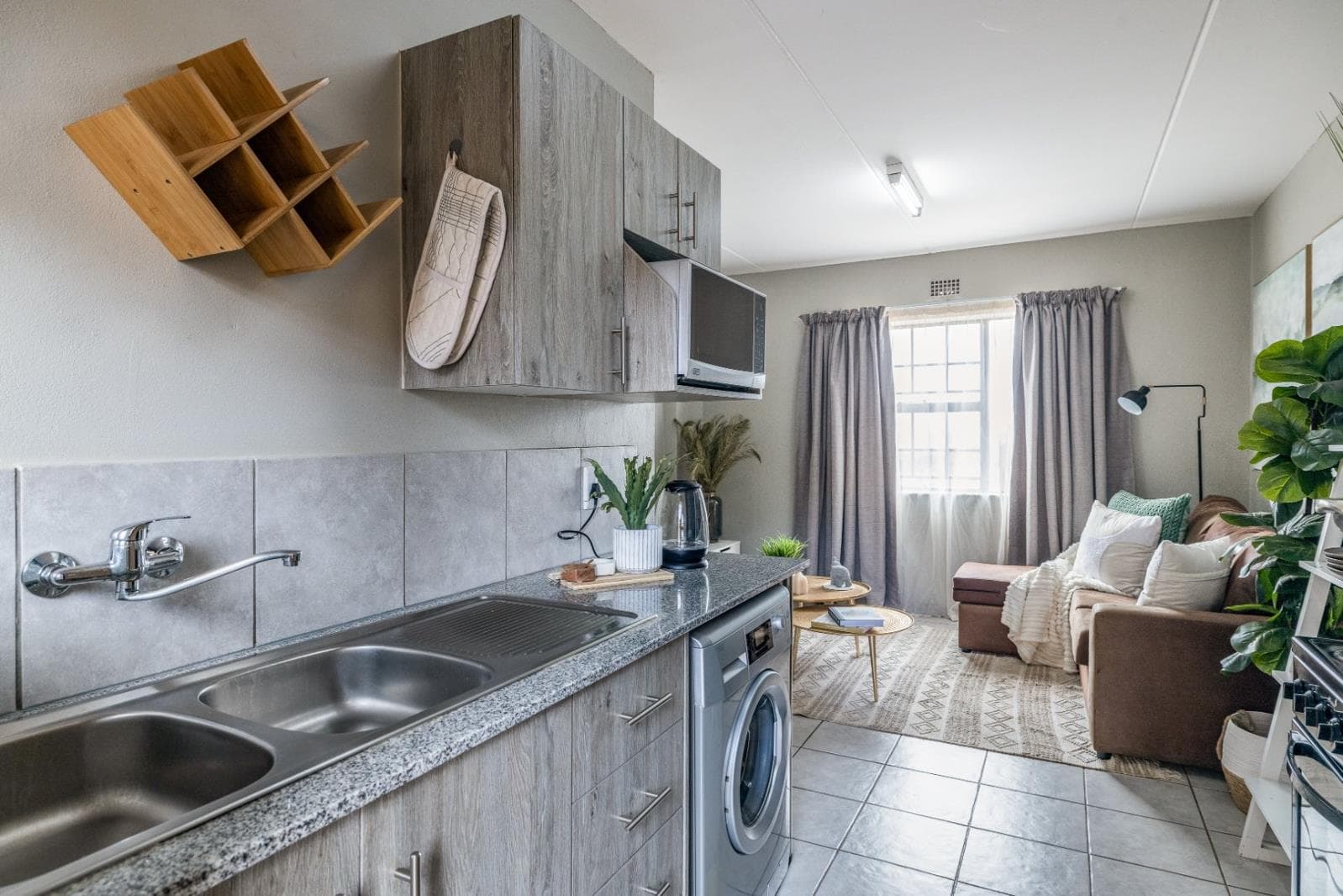 2 Bedroom Apartment in Alrode South
