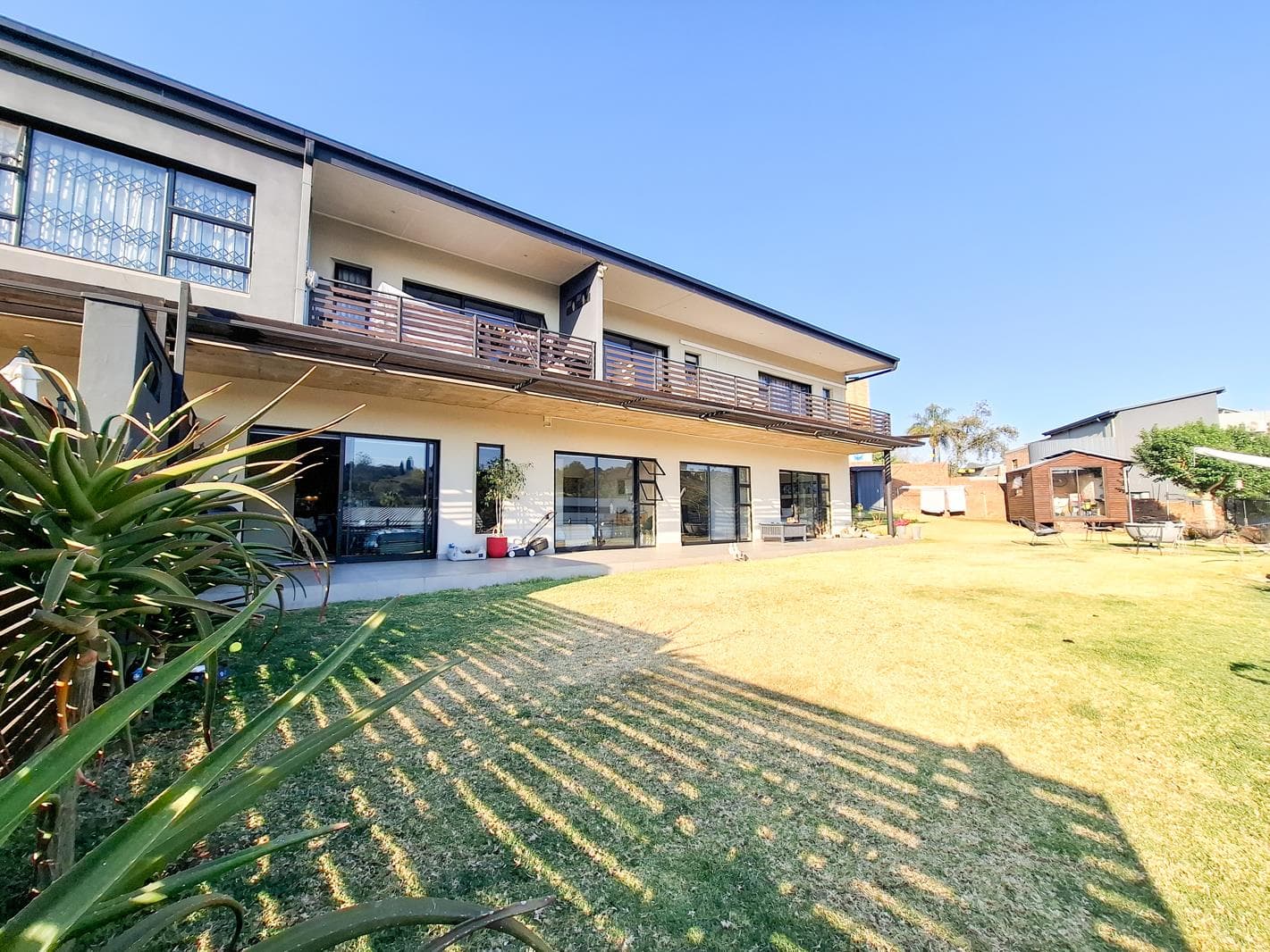 3 Bedroom Simplex in Waterkloof Ridge