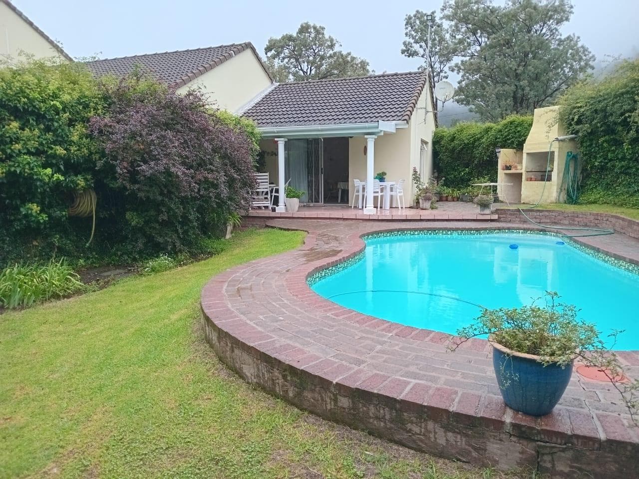 3 Bedroom House in Cathcart