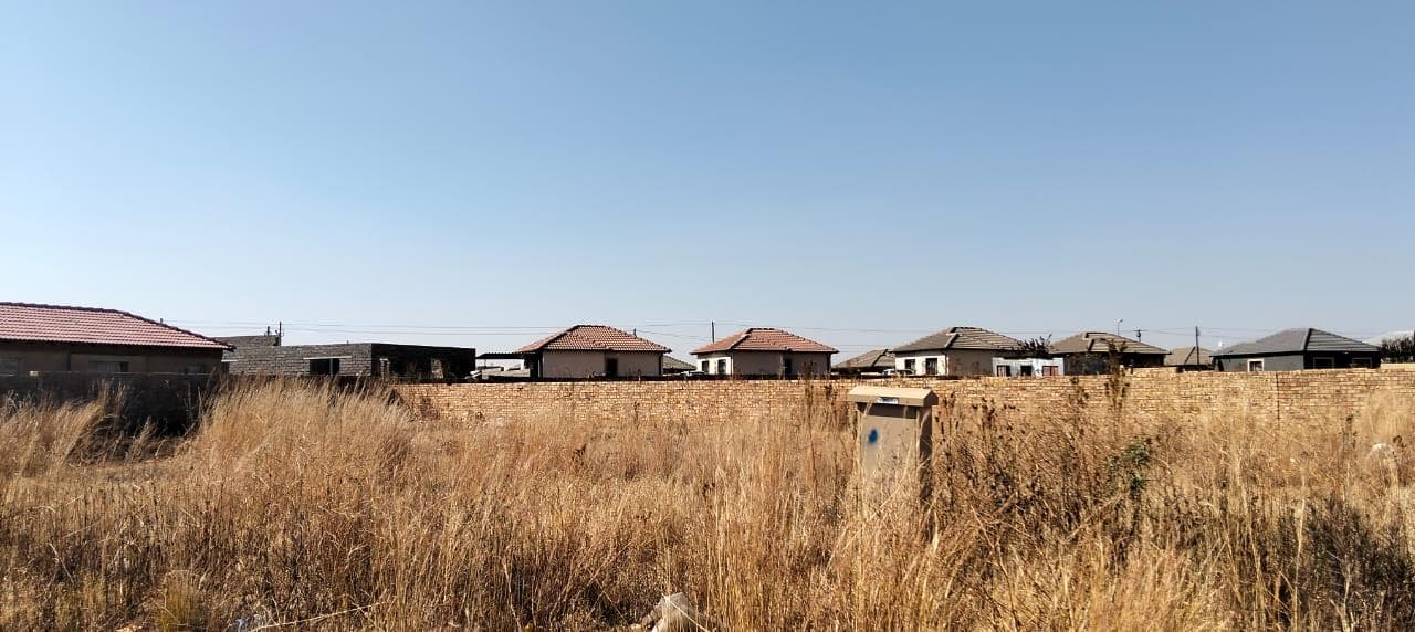 692 m² Land available in Westonaria