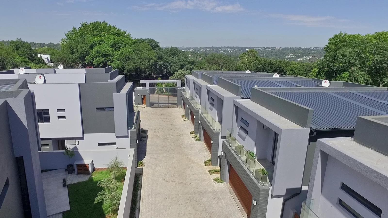 3 Bedroom Cluster in Bryanston