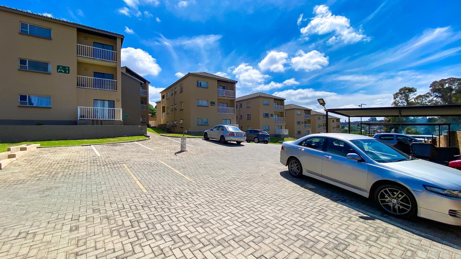 2 Bedroom Apartment in Roodepoort AH