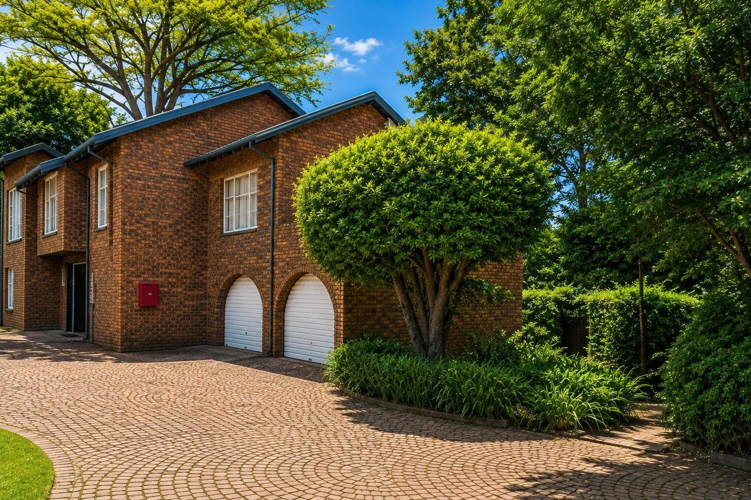 3 Bedroom Apartment in Birchleigh North