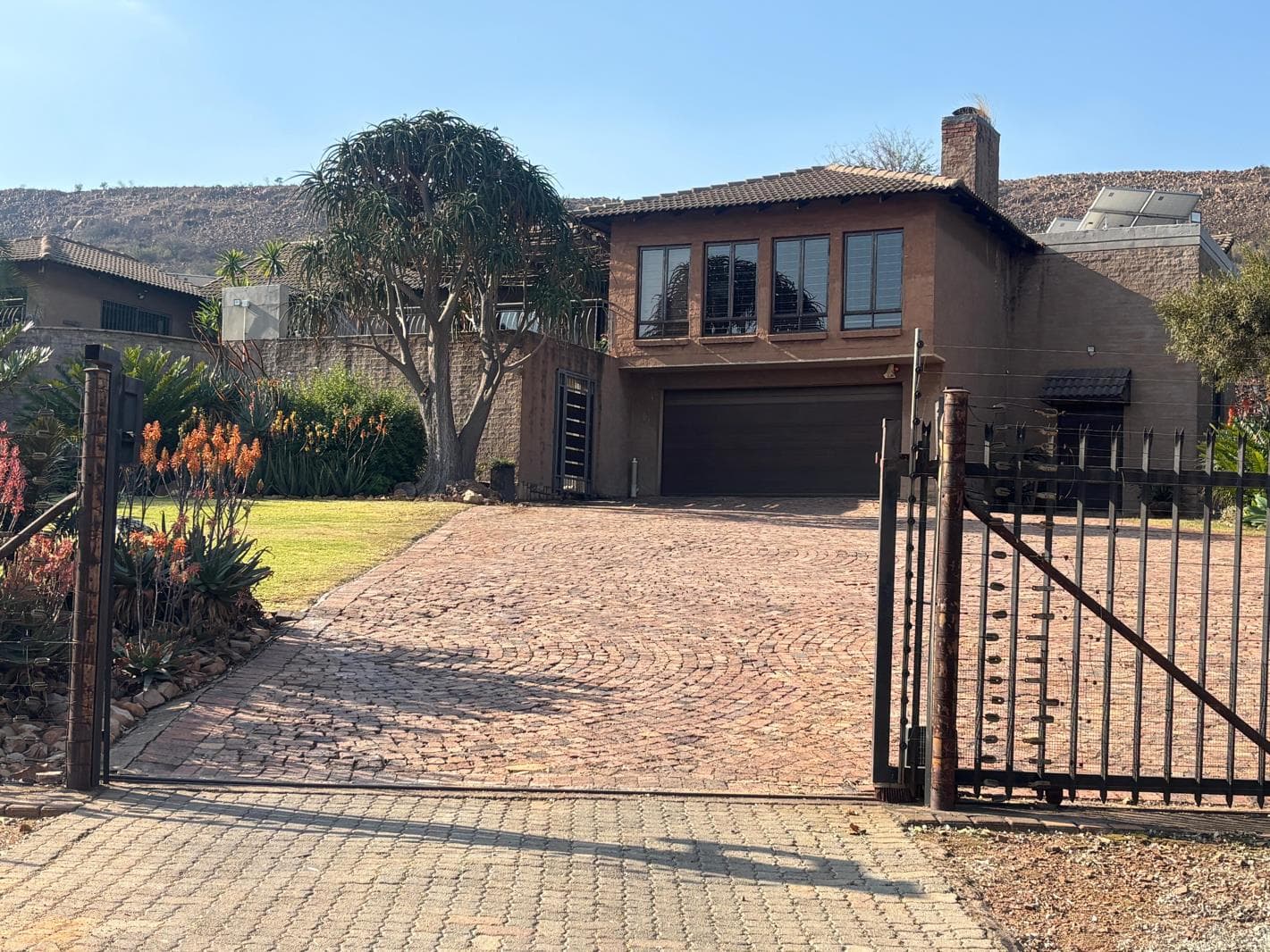 4 Bedroom House in Boschkop AH