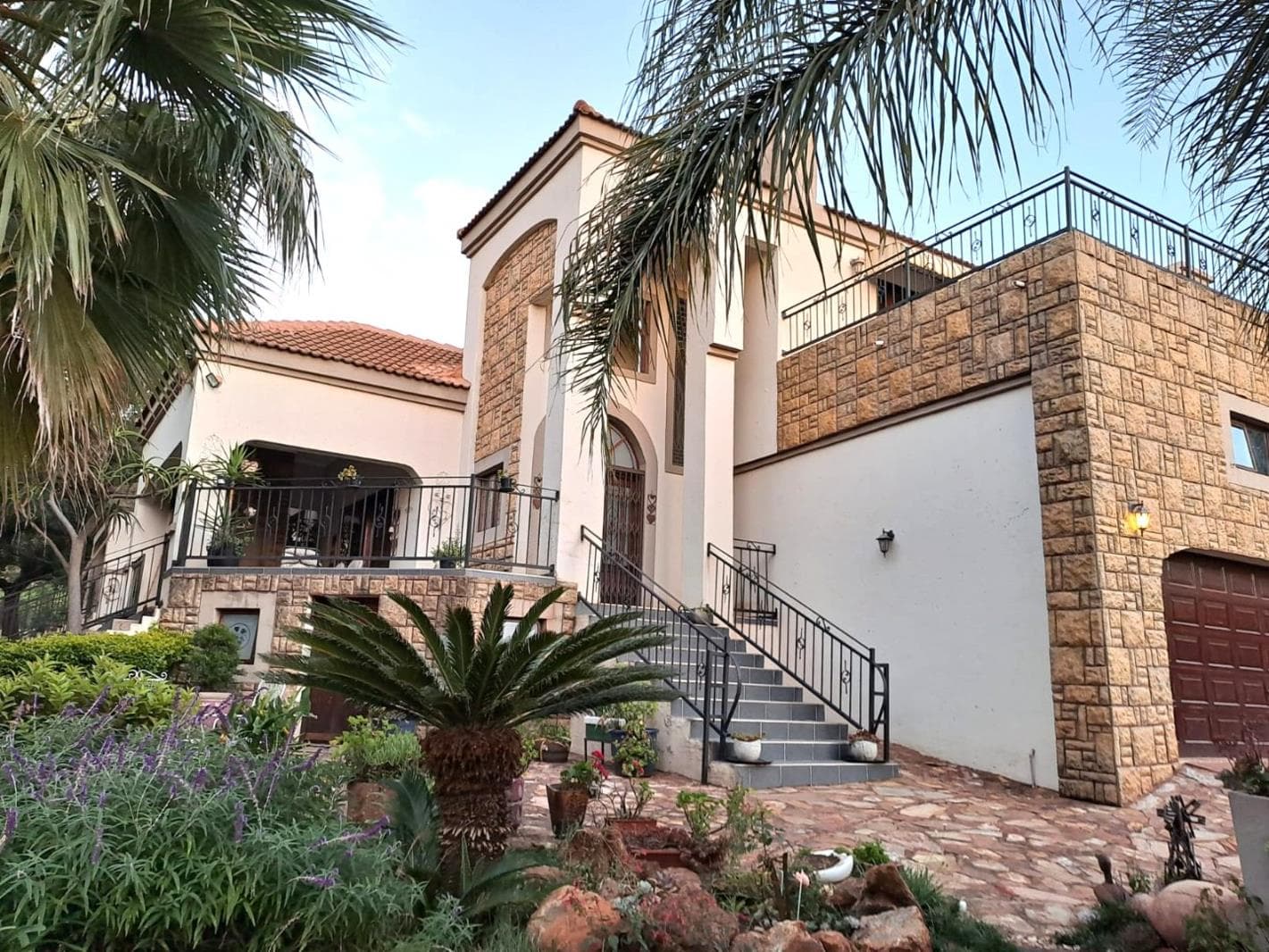 5 Bedroom House in Rietvlei View Country Estates