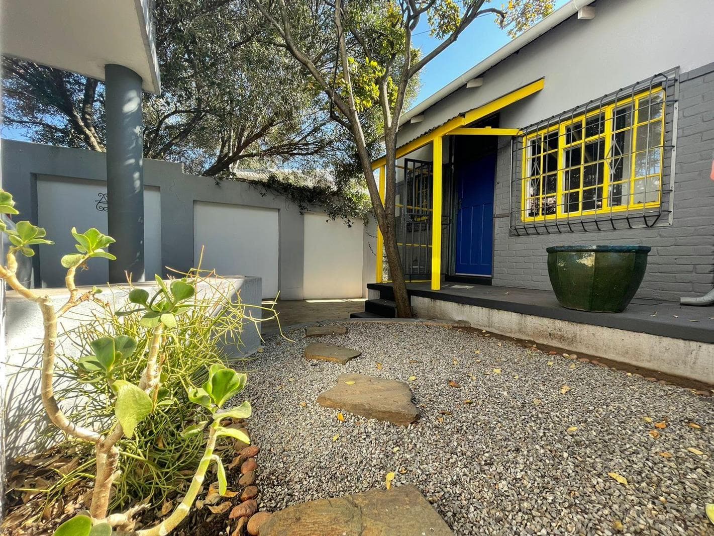 2 Bedroom House in Brixton