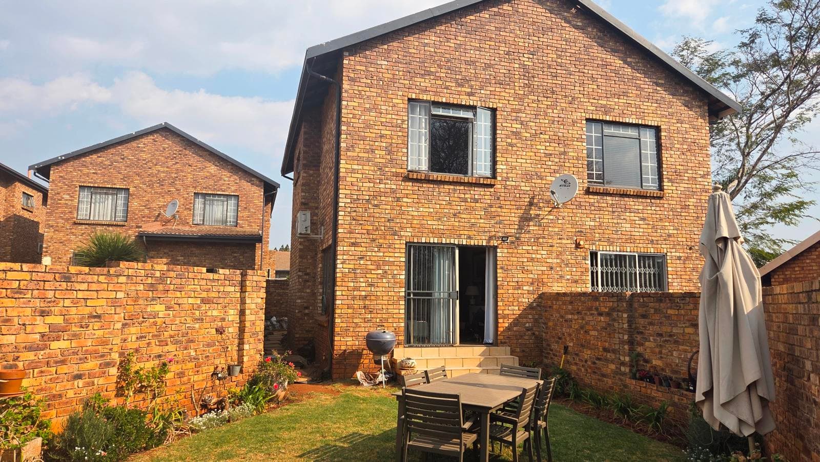 2 Bedroom Duplex in Hennopspark