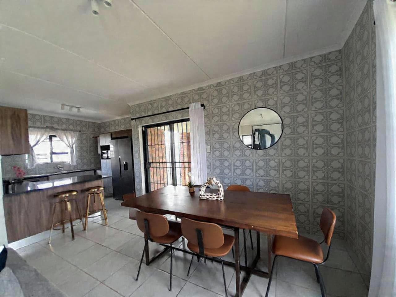 3 Bedroom House in Meadowlands