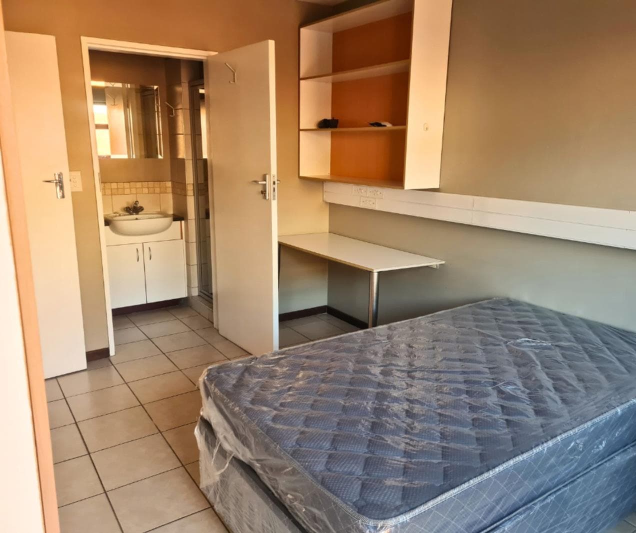 8 Bedroom House in Hatfield