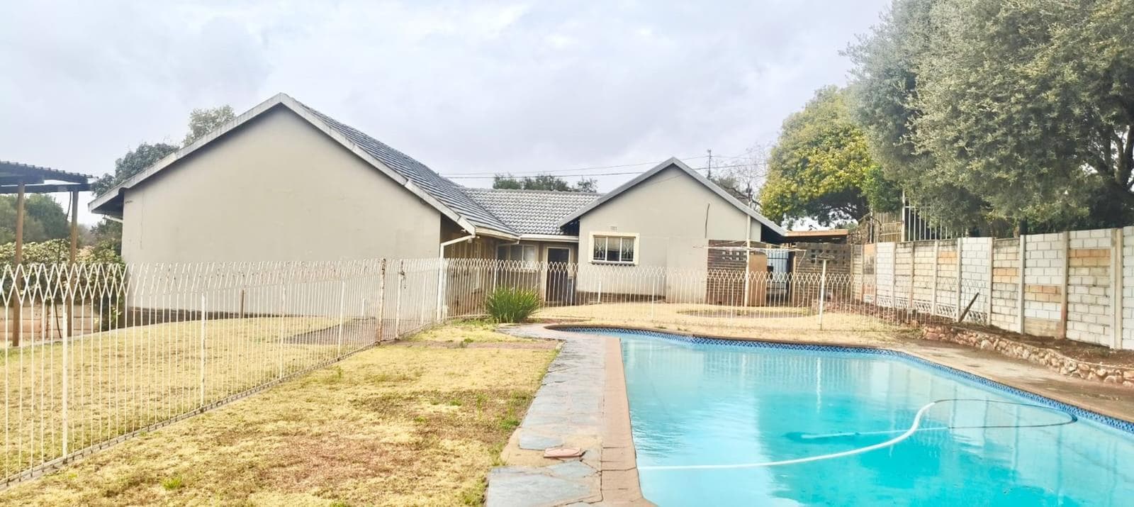 4 Bedroom House in Eldoraigne