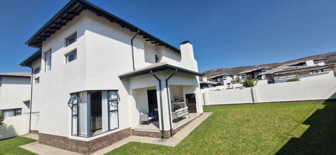 4 Bedroom Townhouse in Homes Haven