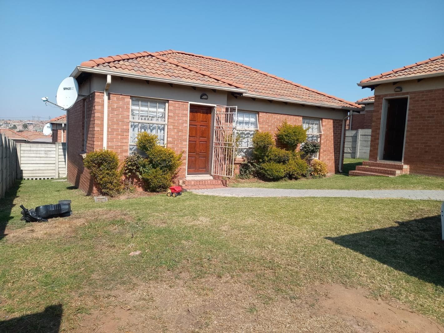 3 Bedroom Simplex in Olievenhoutbosch