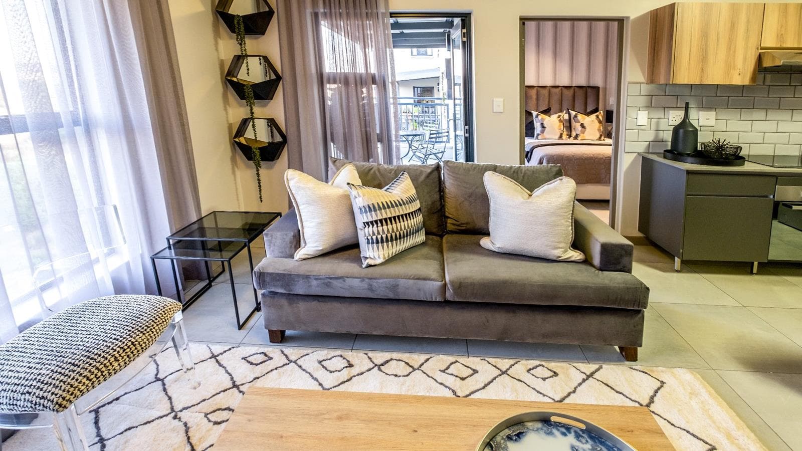 1 Bedroom Apartment in Waterfall