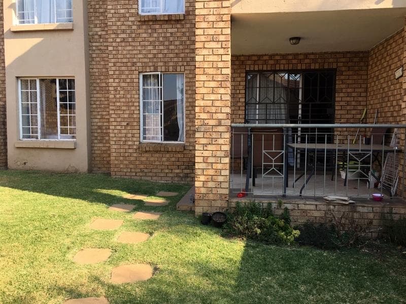 2 Bedroom Townhouse in Moreleta Park