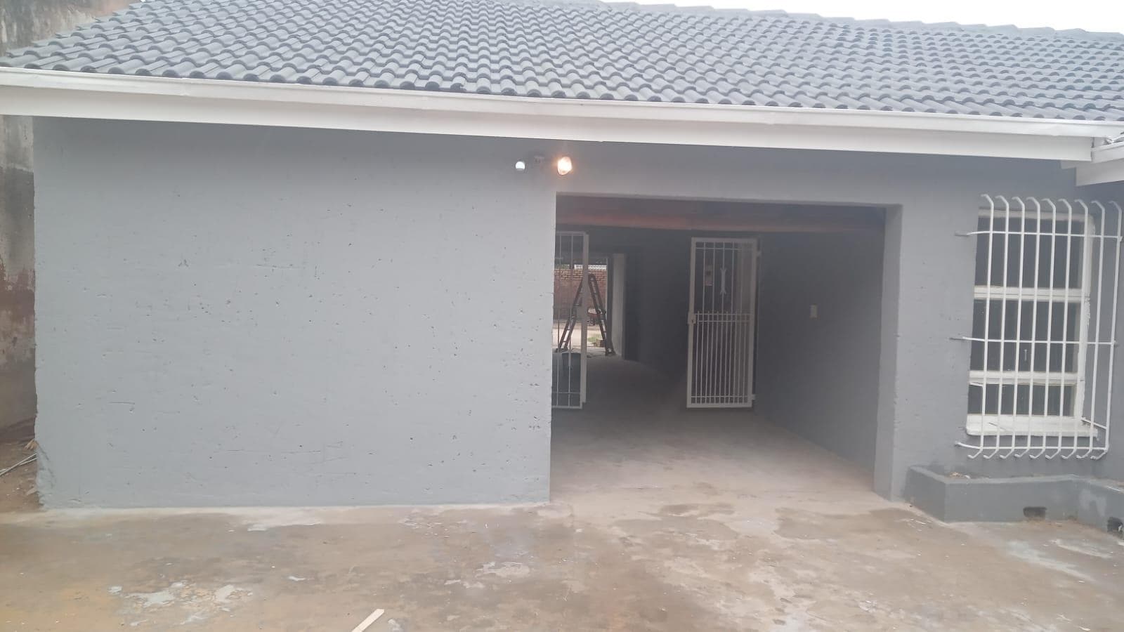 7 Bedroom House in Bloubosrand
