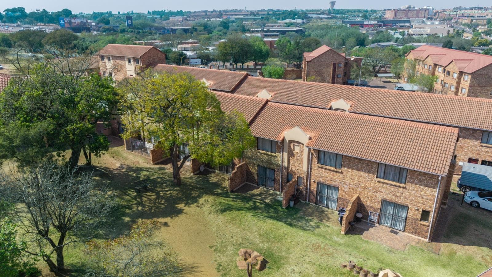2 Bedroom Townhouse in Halfway Gardens
