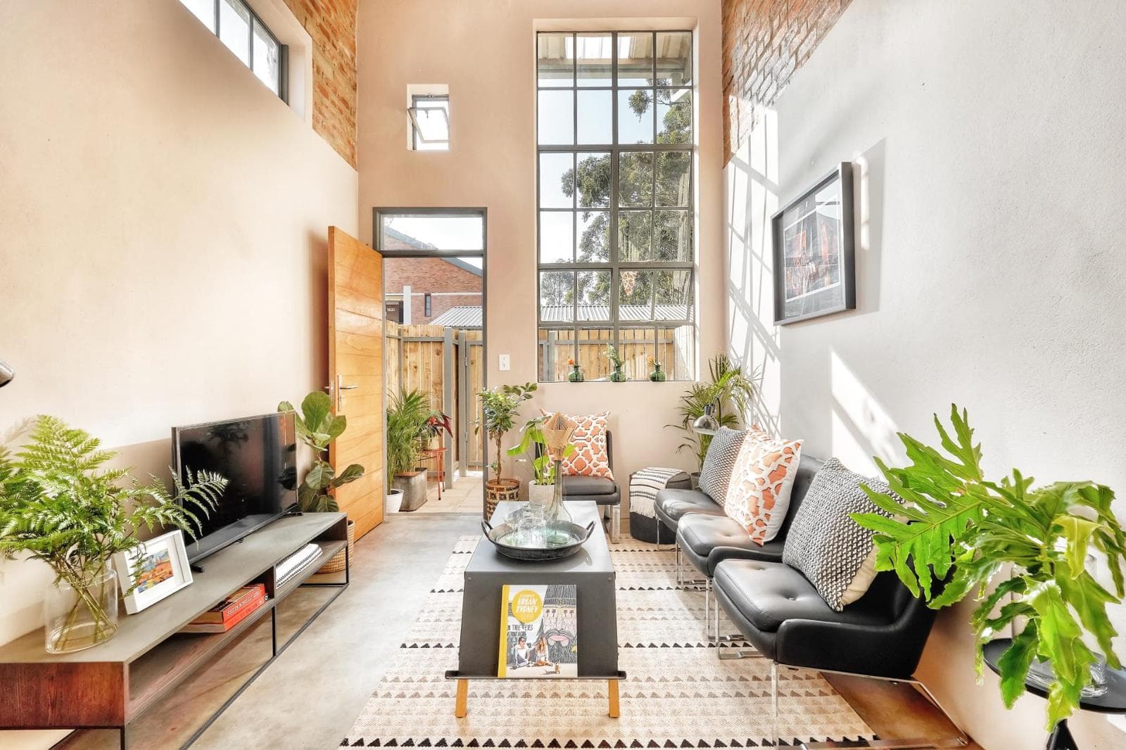 1 Bedroom Apartment in Braamfontein
